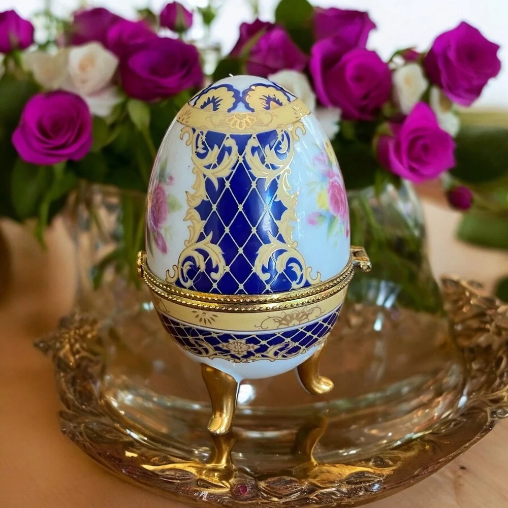 Vintage Vecceli Footed Porcelain Egg Trinket Box Rose Candle 4